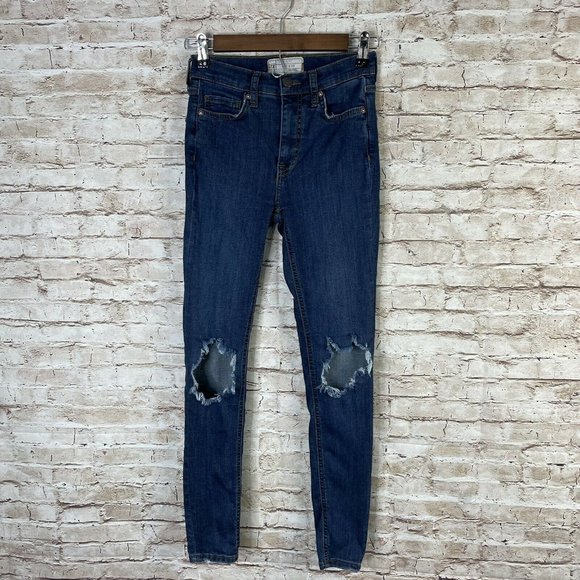 Free People Busted Ripped Knees Skinny Jeans Sz 25 distressed Medium Wash - Picture 4 of 9